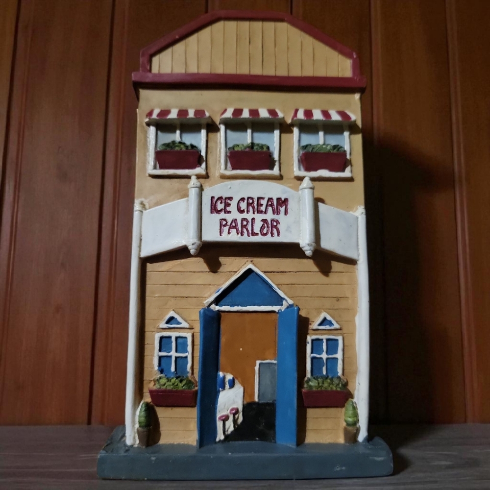 Vtg Greenbrier International ICE CREAM PARLOR Collector’s Series Wall Village
